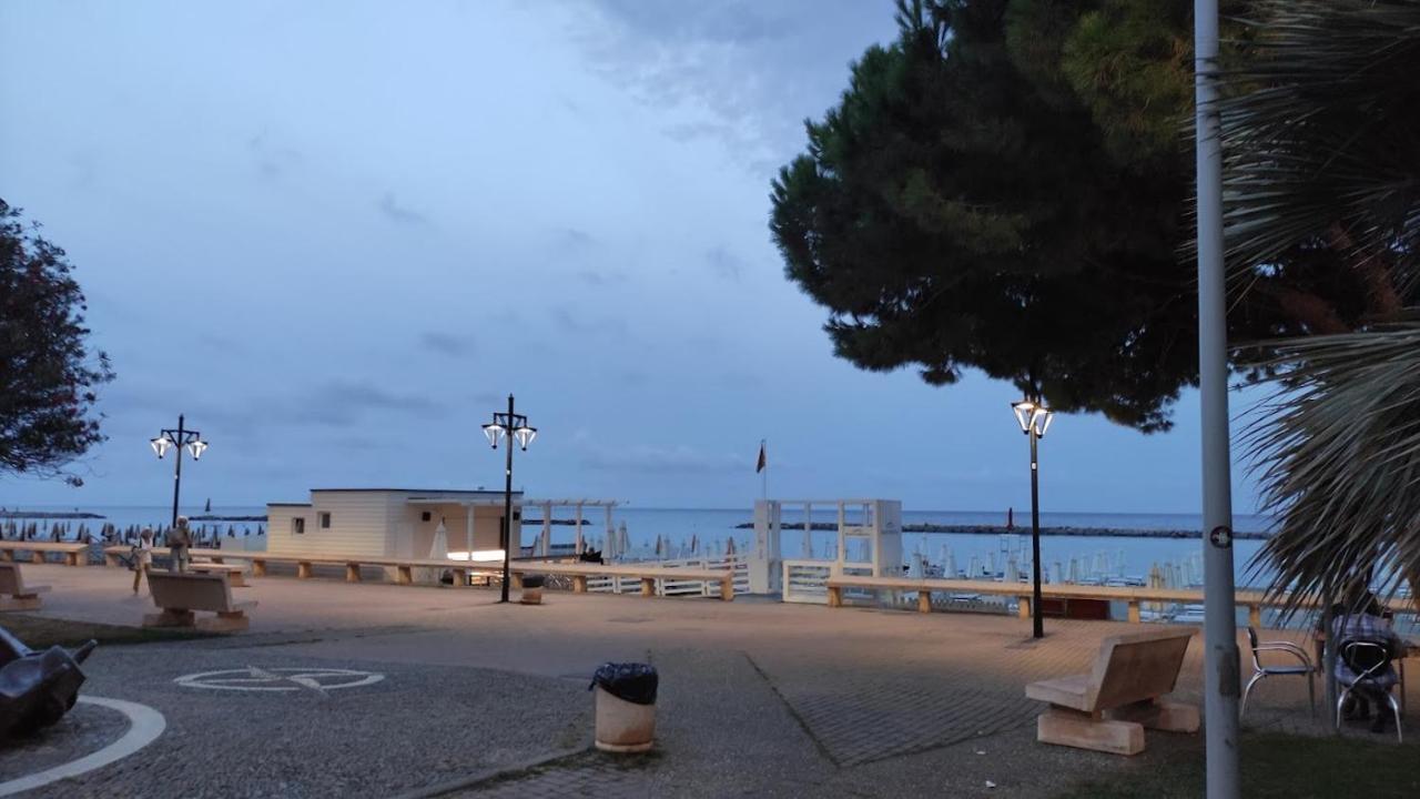 Hotel Fortuna San Bartolomeo Al Mare Luaran gambar