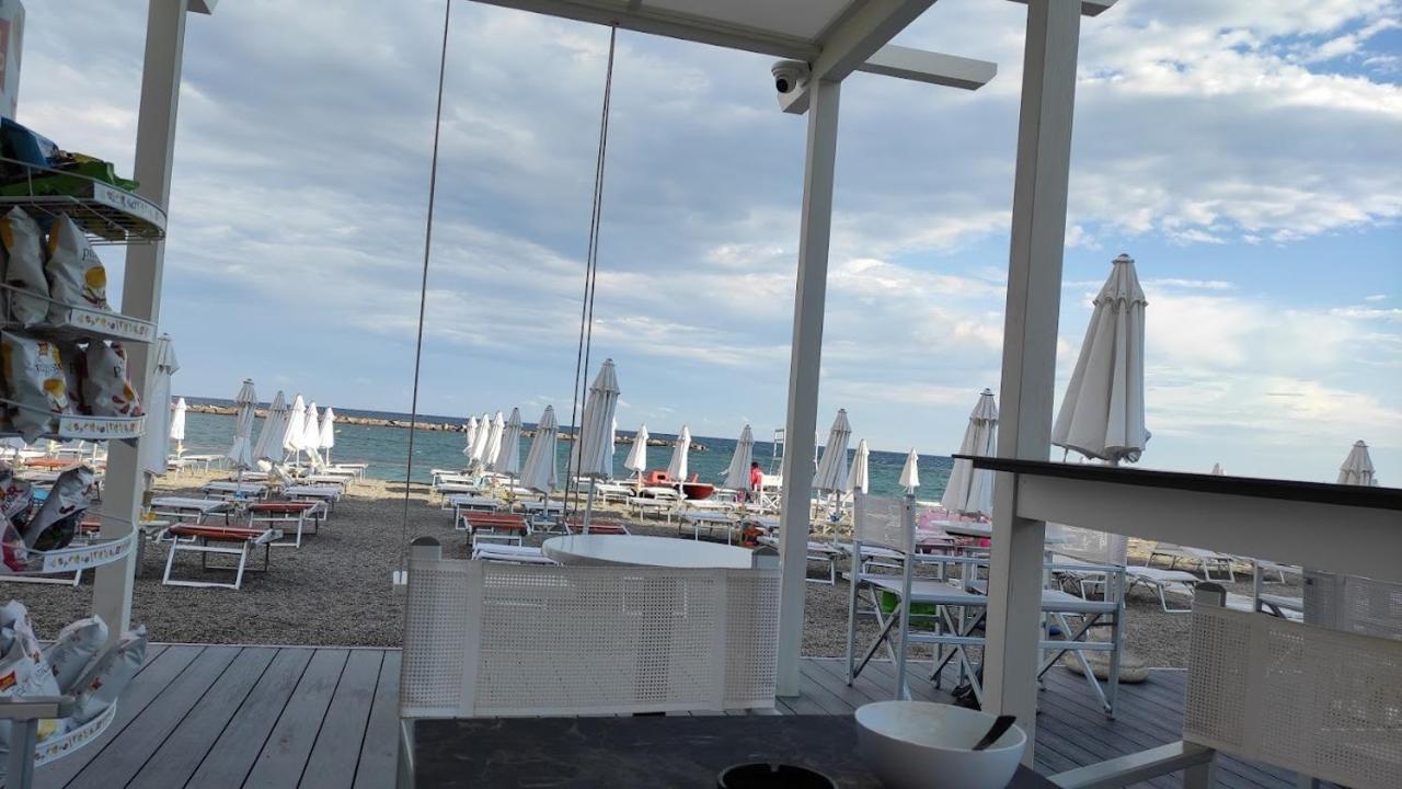 Hotel Fortuna San Bartolomeo Al Mare Luaran gambar