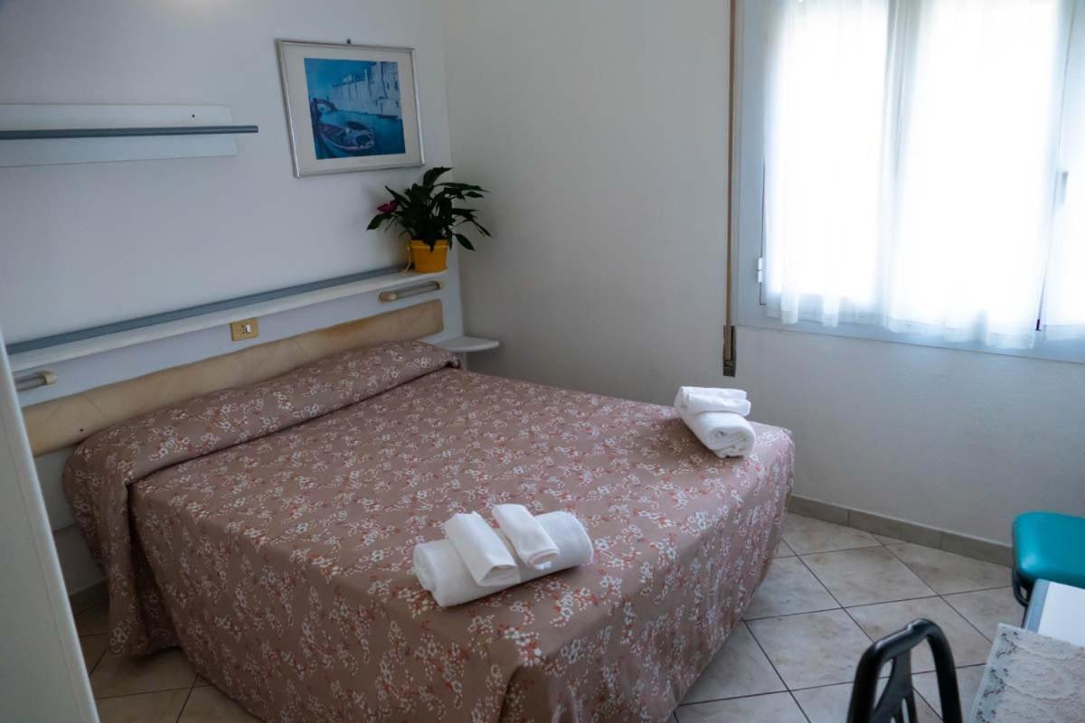 Hotel Fortuna San Bartolomeo Al Mare Luaran gambar