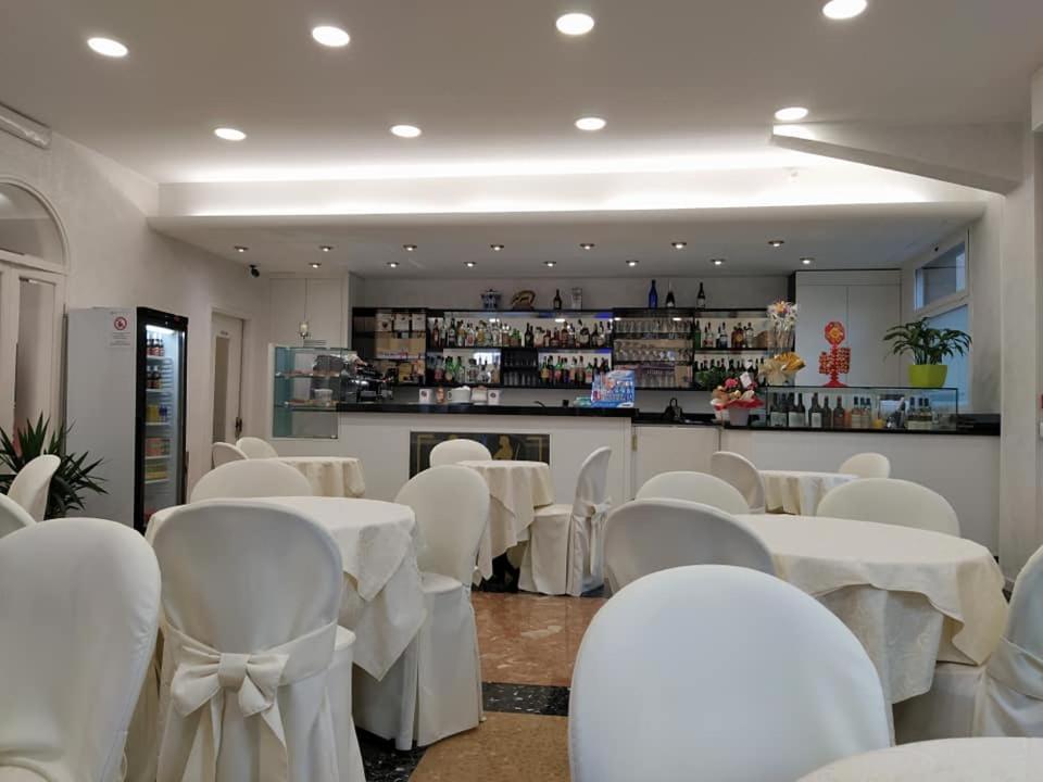 Hotel Fortuna San Bartolomeo Al Mare Luaran gambar